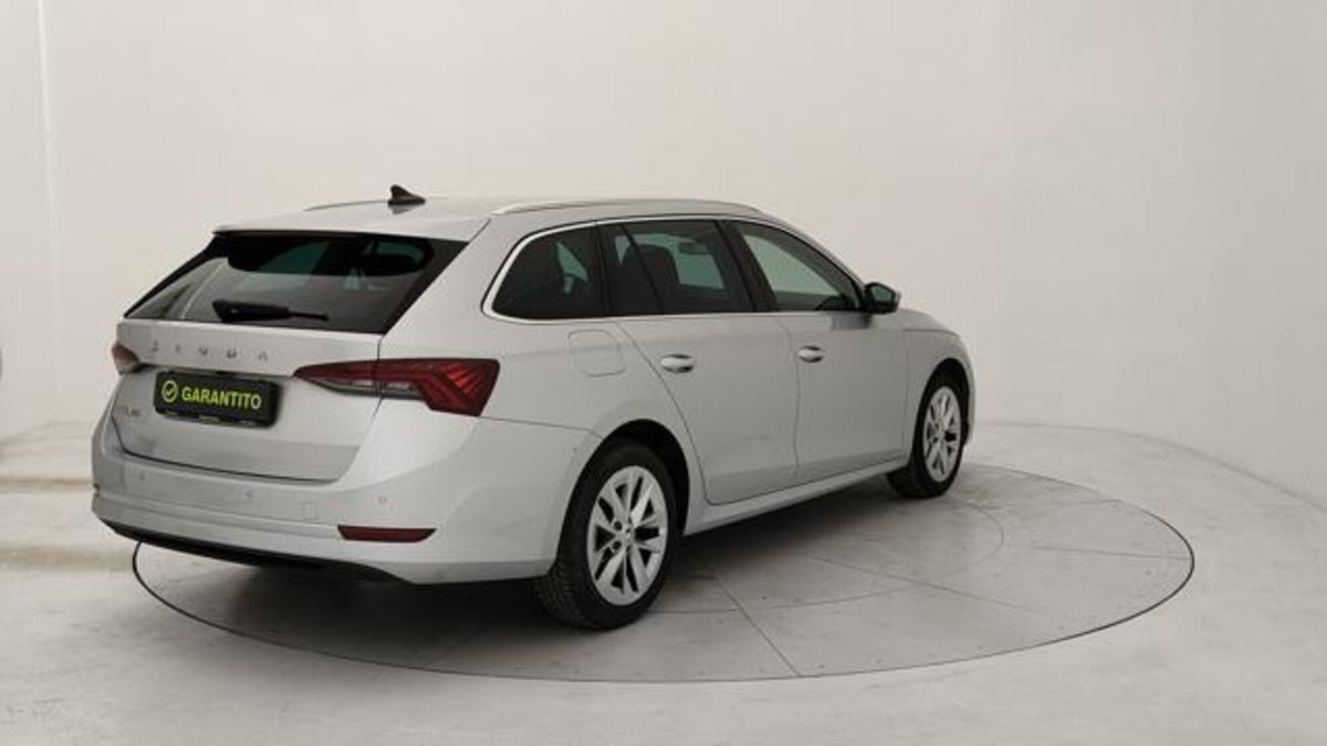 Skoda Octavia Station Wagon 2.0 TDI EVO SCR 150 CV DSG 4x4 Wagon Style (5)