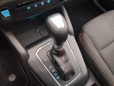 Ford Focus Station Wagon 1.0 EcoBoost Hybrid 125CV Powershift SW ST-Line Design (11)
