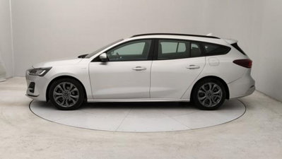 Ford Focus Station Wagon 1.0 EcoBoost Hybrid 125CV Powershift SW ST-Line Design (2)