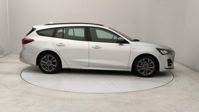 Ford Focus Station Wagon 1.0 EcoBoost Hybrid 125CV Powershift SW ST-Line Design (6)