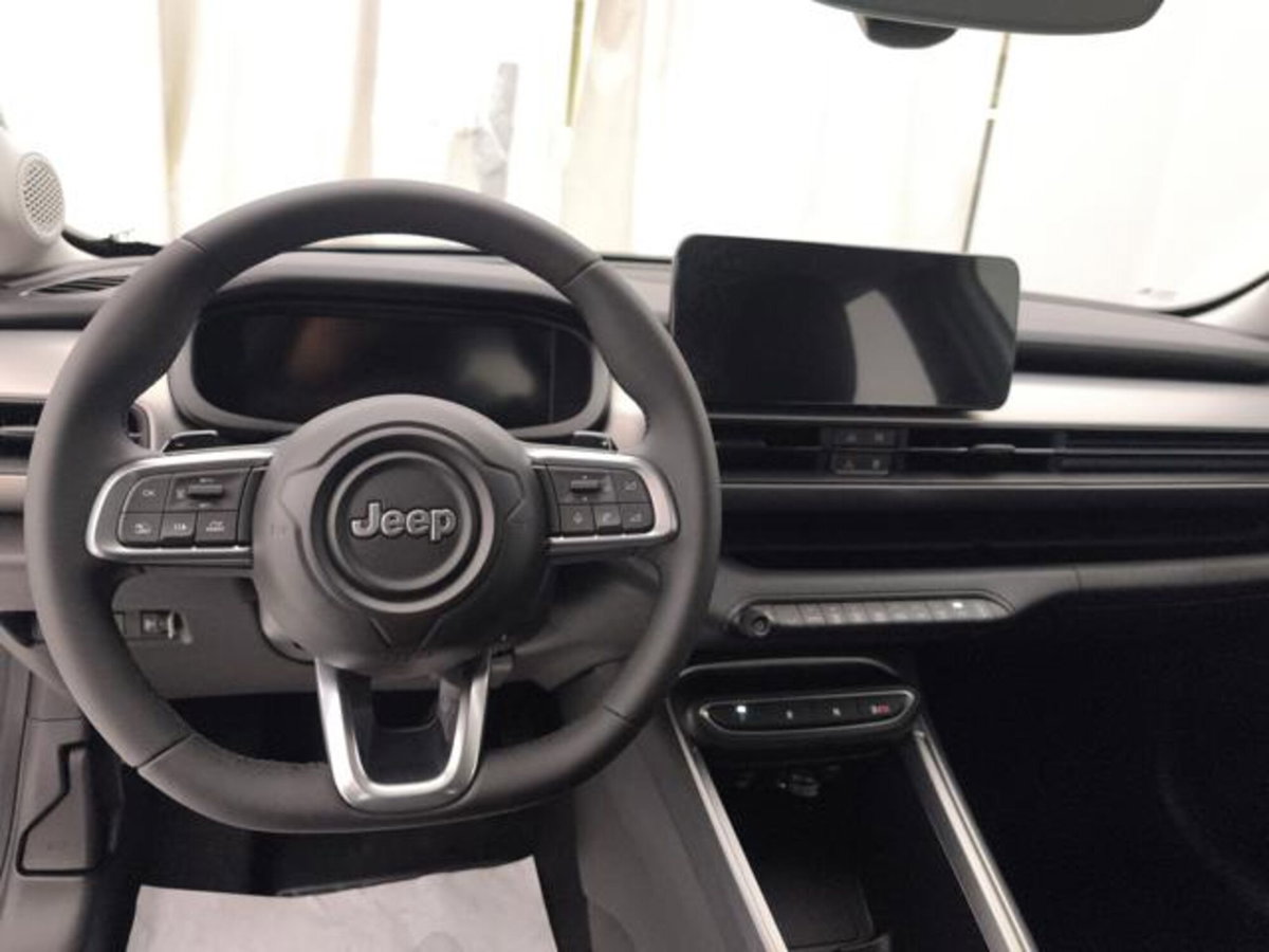 Jeep Avenger 1.2 turbo e-hybrid mhev Altitude fwd 110cv edct6 (12)
