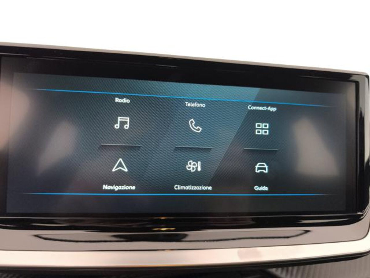 Peugeot 2008 1.2 puretech Style s&s 100cv (17)