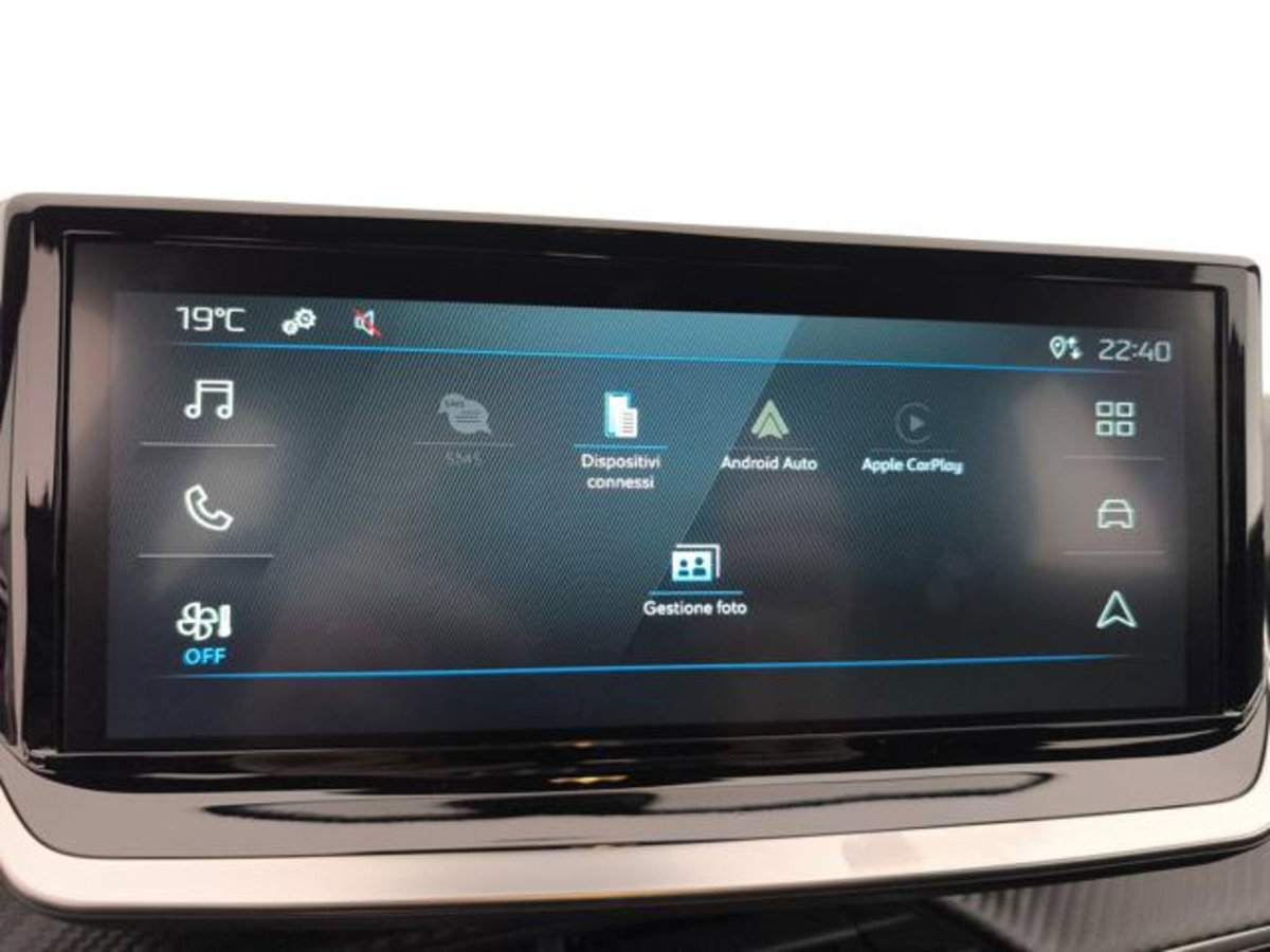 Peugeot 2008 1.2 puretech Style s&s 100cv (18)