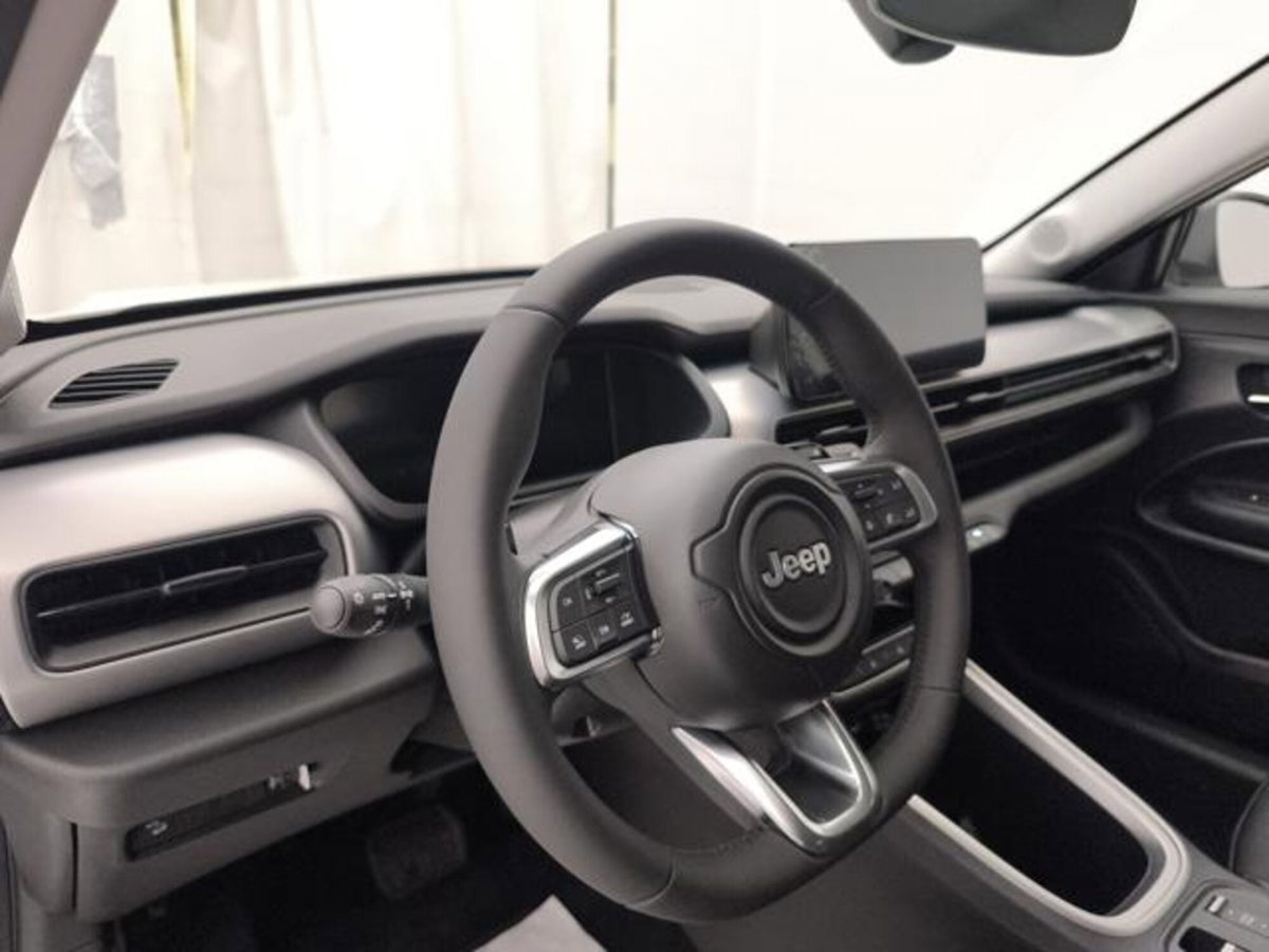 Jeep Avenger 1.2 turbo e-hybrid mhev Altitude fwd 110cv edct6 (10)
