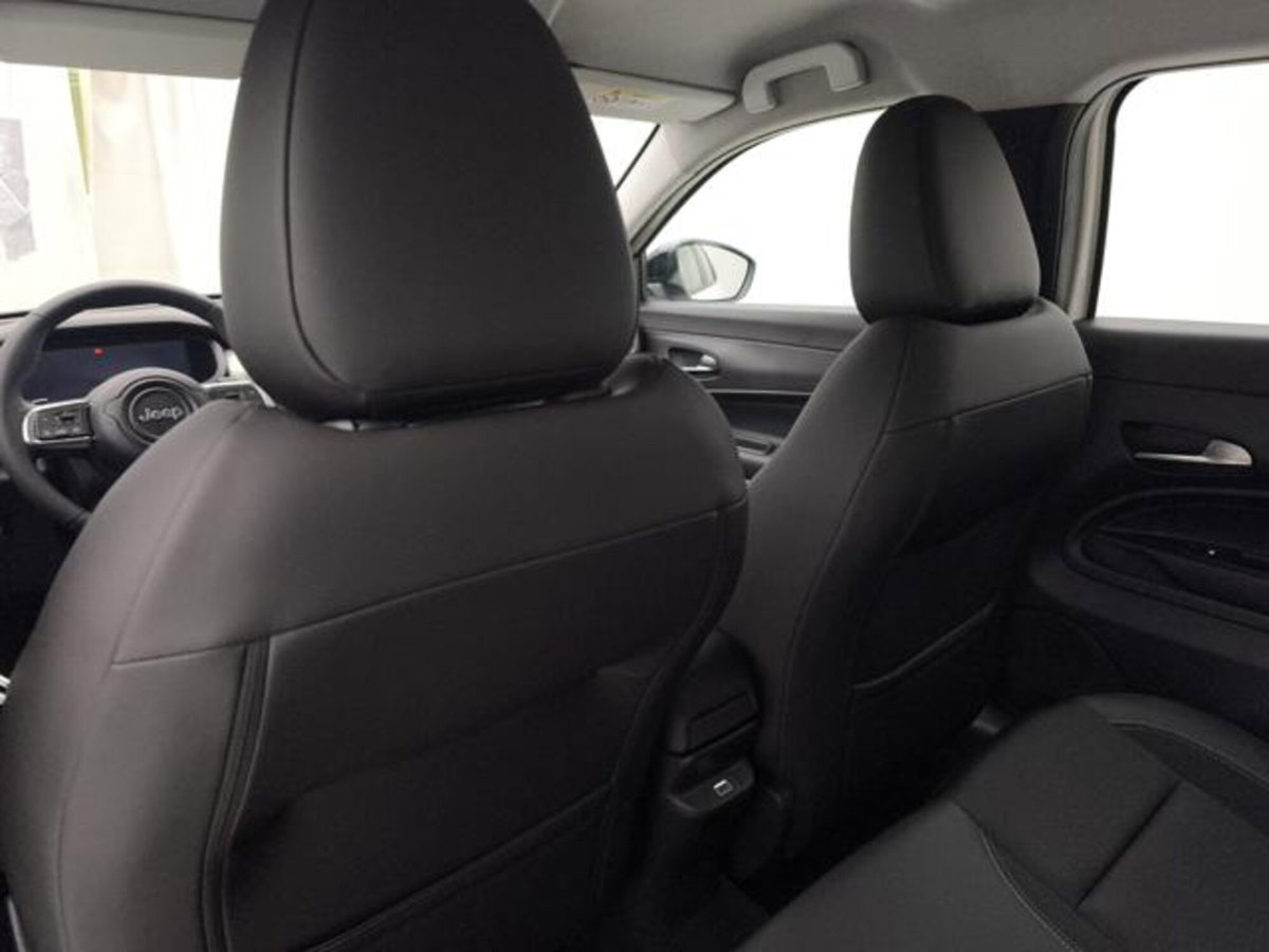 Jeep Avenger 1.2 turbo e-hybrid mhev Altitude fwd 110cv edct6 (19)