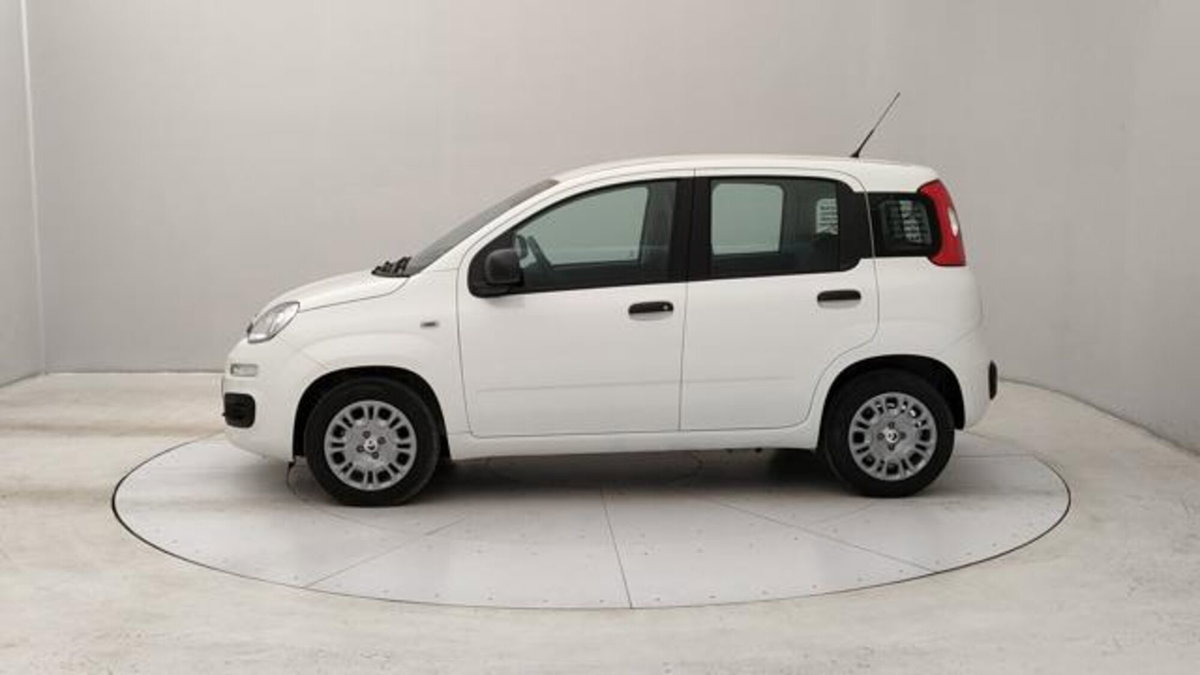Fiat Panda 1.0 firefly hybrid Pop s&s 70cv (2)