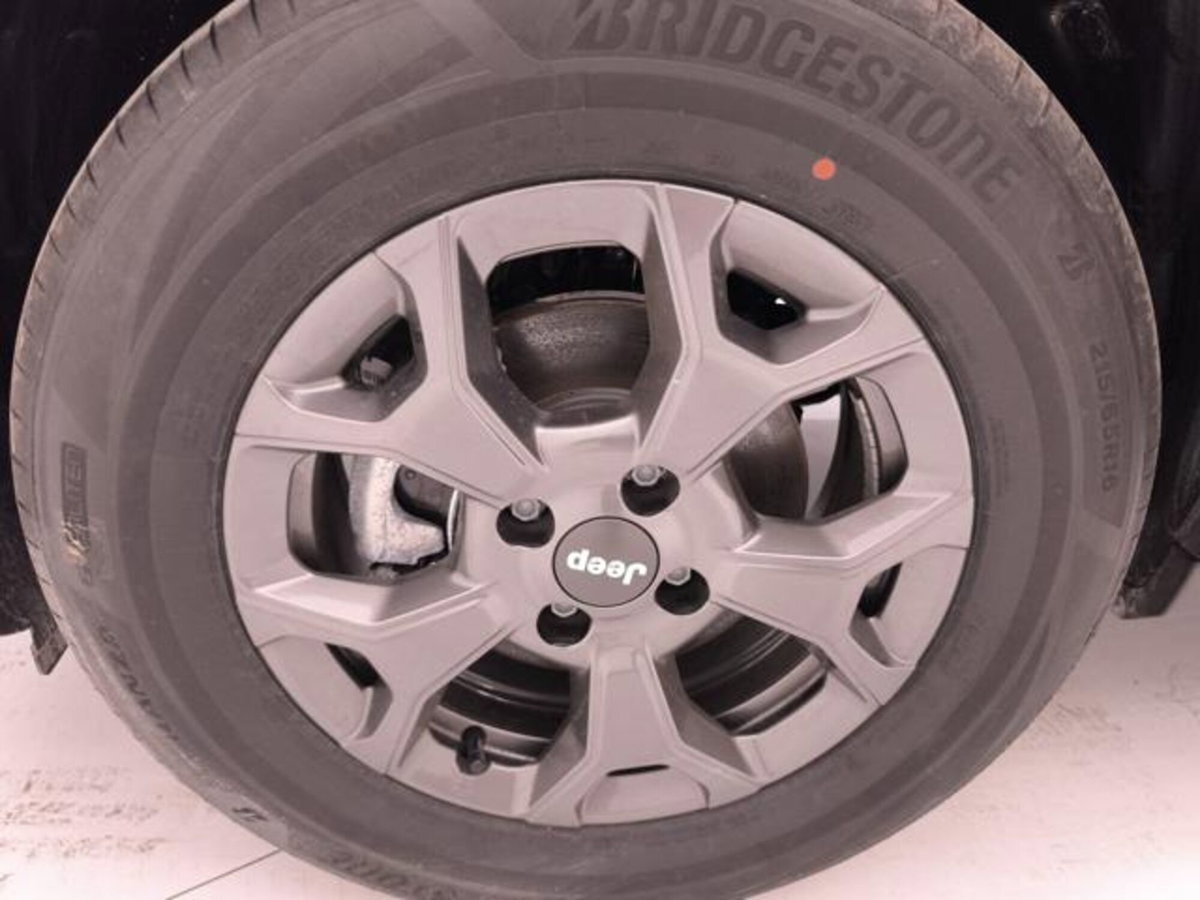 Jeep Avenger 1.2 turbo Longitude fwd 100cv (9)