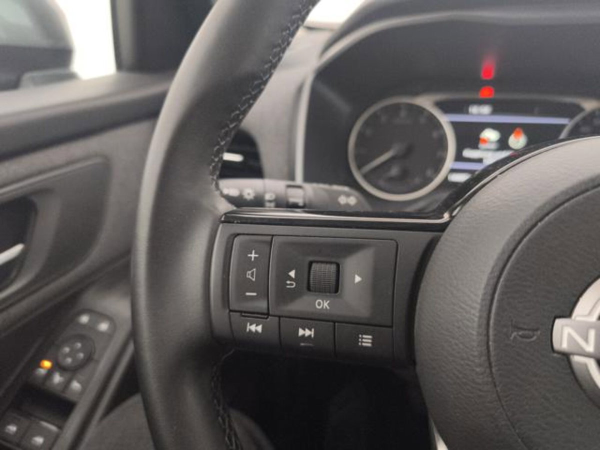 Nissan Qashqai 1.3 mhev Acenta 2wd 140cv (14)