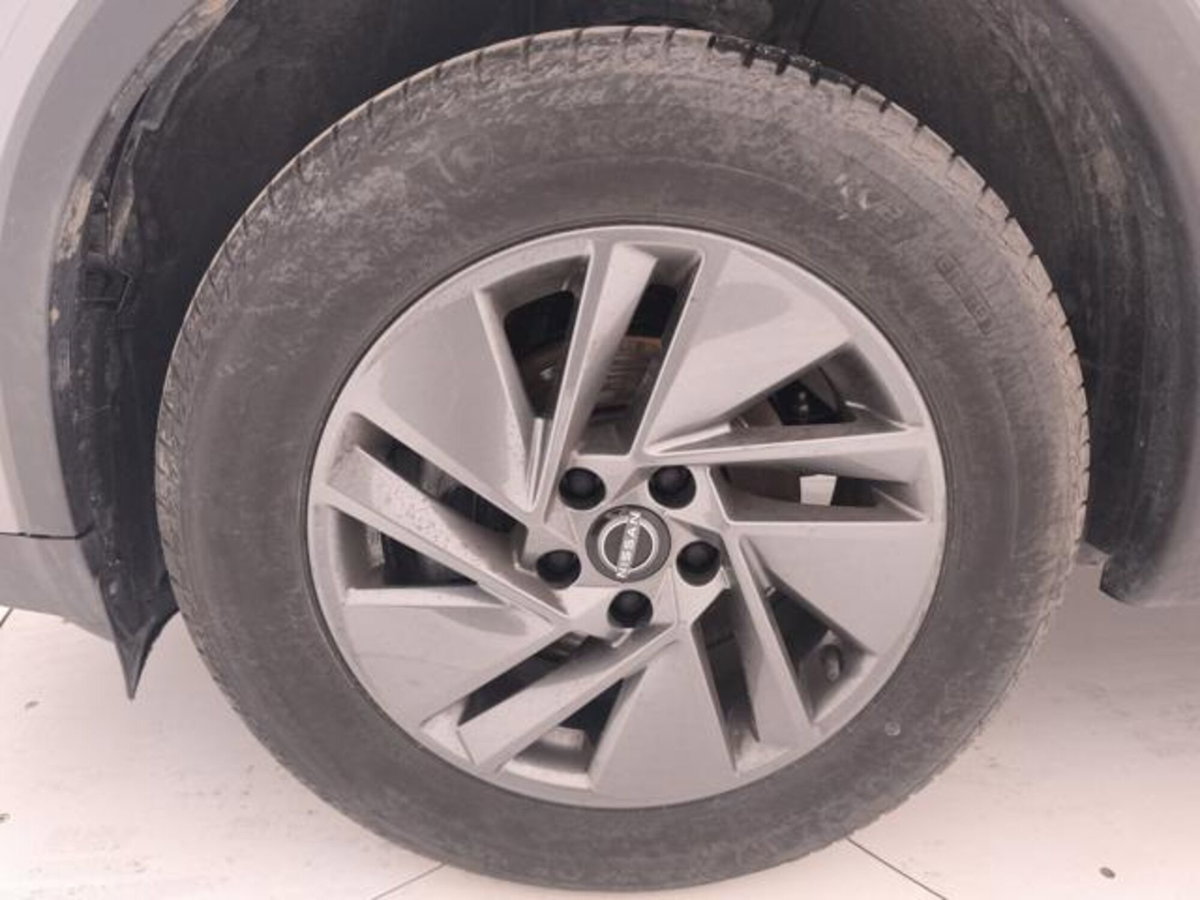 Nissan Qashqai 1.3 mhev Acenta 2wd 140cv (9)