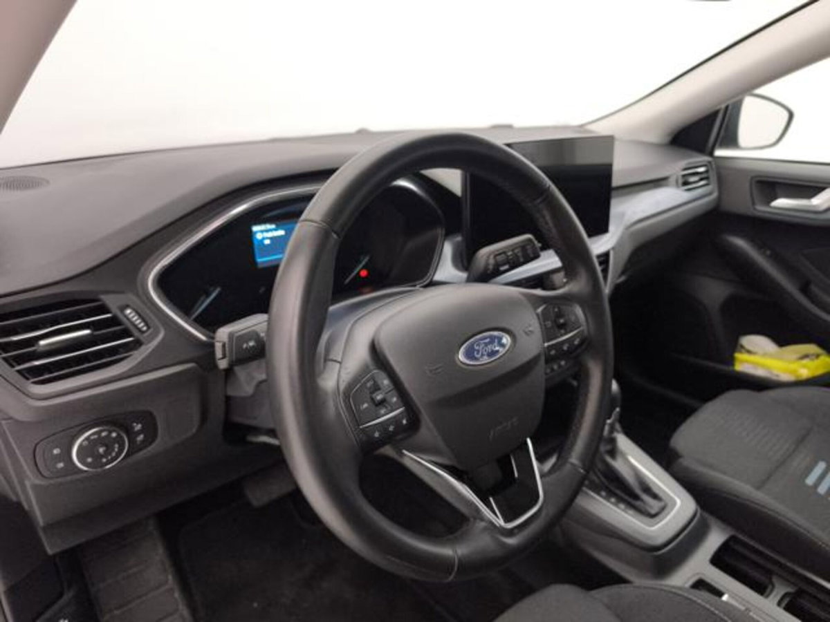 Ford Focus 1.0t ecoboost h 125cv (11)