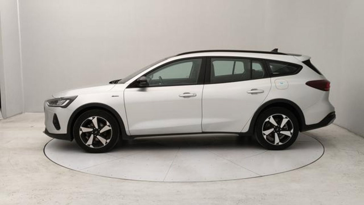 Ford Focus 1.0t ecoboost h 125cv (2)