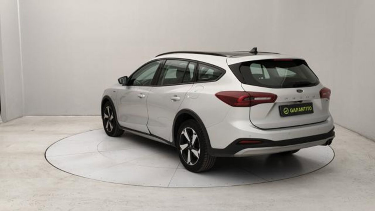 Ford Focus 1.0t ecoboost h 125cv (3)