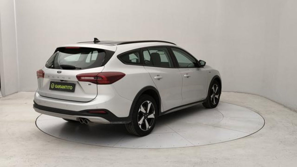 Ford Focus 1.0t ecoboost h 125cv (5)
