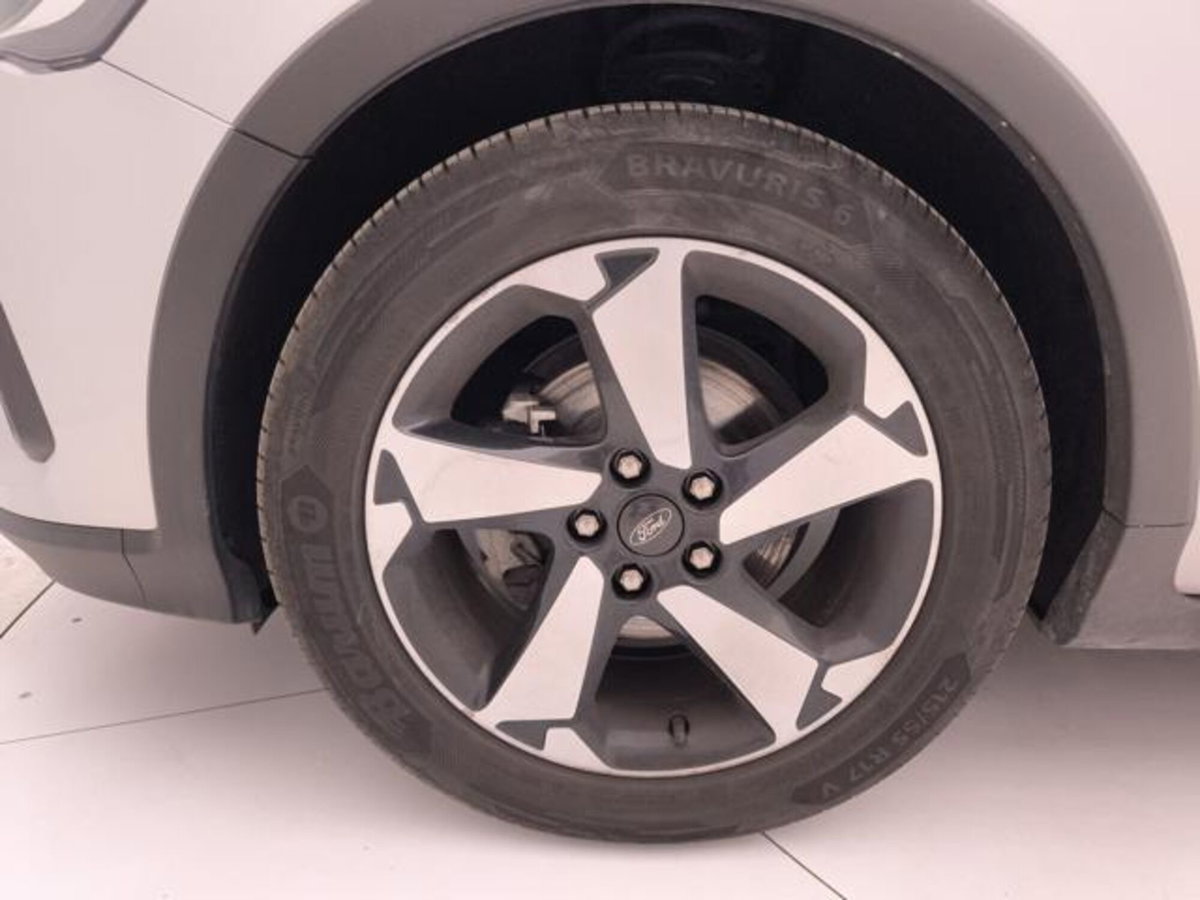 Ford Focus 1.0t ecoboost h 125cv (9)