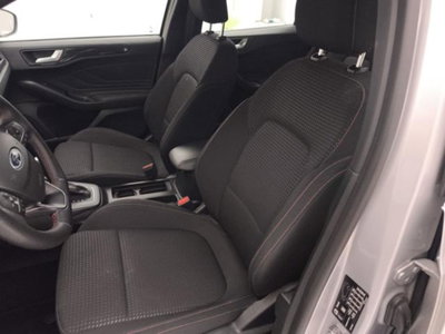 Ford Focus Station Wagon 1.0 EcoBoost Hybrid 125CV Powershift SW ST-Line Design (11)