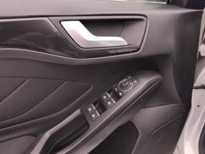 Ford Focus Station Wagon 1.0 EcoBoost Hybrid 125CV Powershift SW ST-Line Design (18)