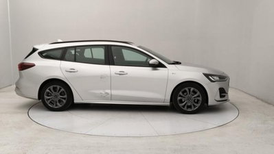 Ford Focus Station Wagon 1.0 EcoBoost Hybrid 125CV Powershift SW ST-Line Design (6)