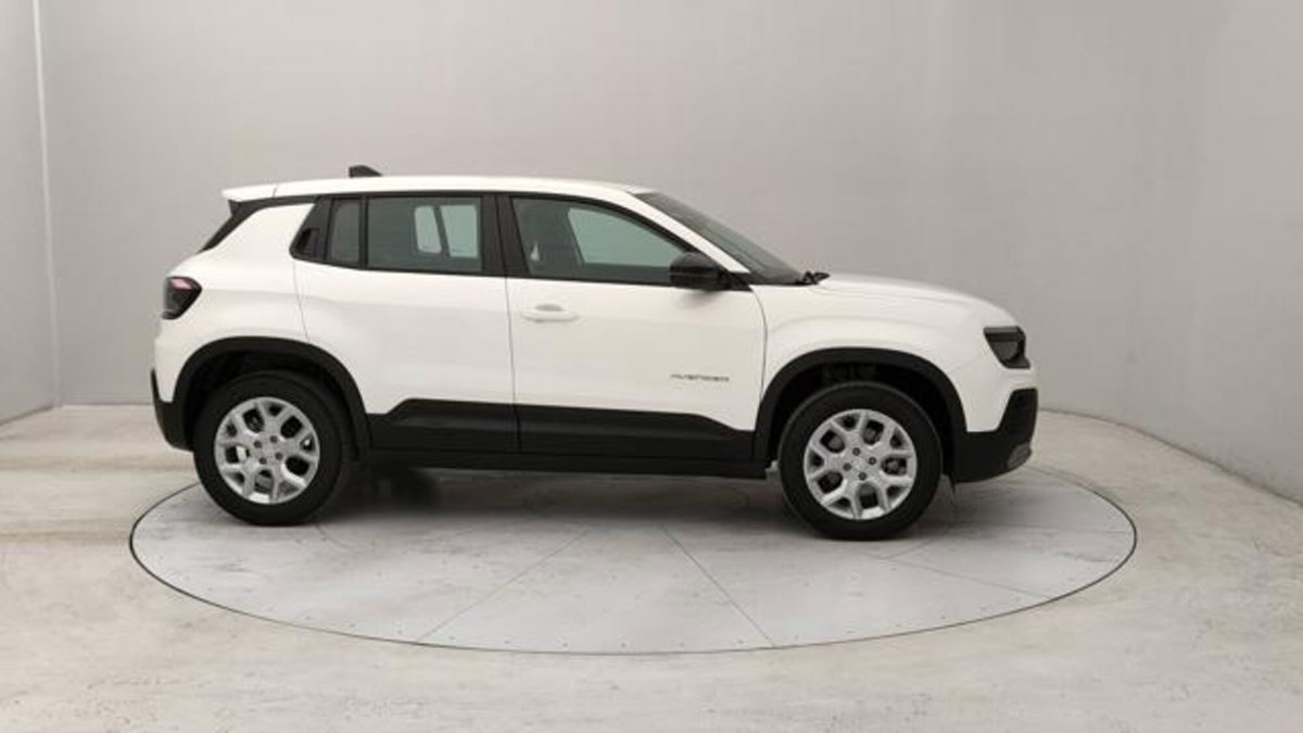 Jeep Avenger 1.2 turbo e-hybrid mhev Altitude fwd 110cv edct6 (6)