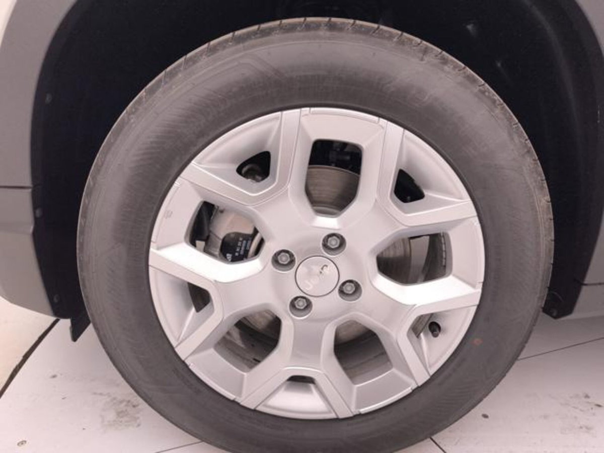 Jeep Avenger 1.2 turbo e-hybrid mhev Altitude fwd 110cv edct6 (9)
