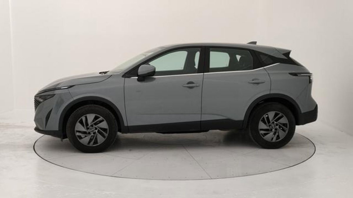 Nissan Qashqai 1.3 mhev Acenta 2wd 140cv (2)