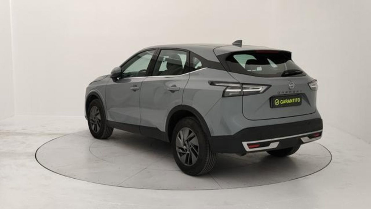 Nissan Qashqai 1.3 mhev Acenta 2wd 140cv (3)