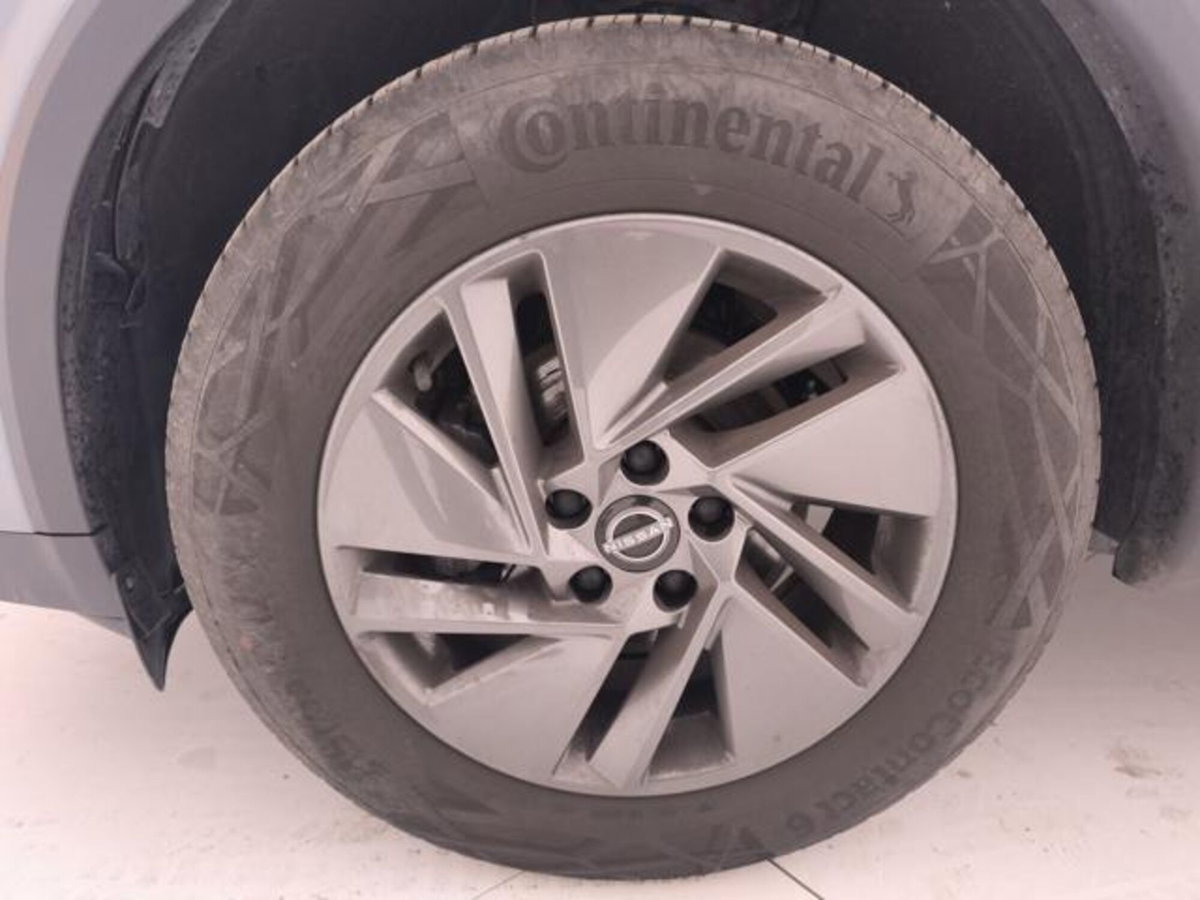 Nissan Qashqai 1.3 mhev Acenta 2wd 140cv (9)