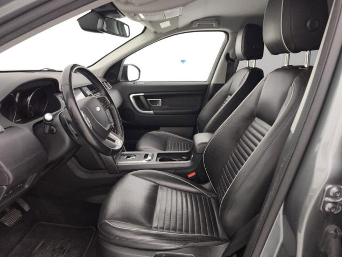 Land Rover Discovery Sport 2.0 TD4 180 CV HSE Luxury (11)