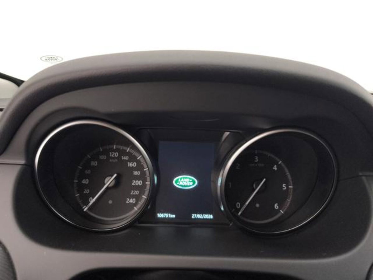 Land Rover Discovery Sport 2.0 TD4 180 CV HSE Luxury (13)
