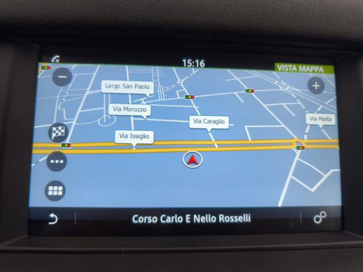 Land Rover Discovery Sport 2.0 TD4 180 CV HSE Luxury (16)