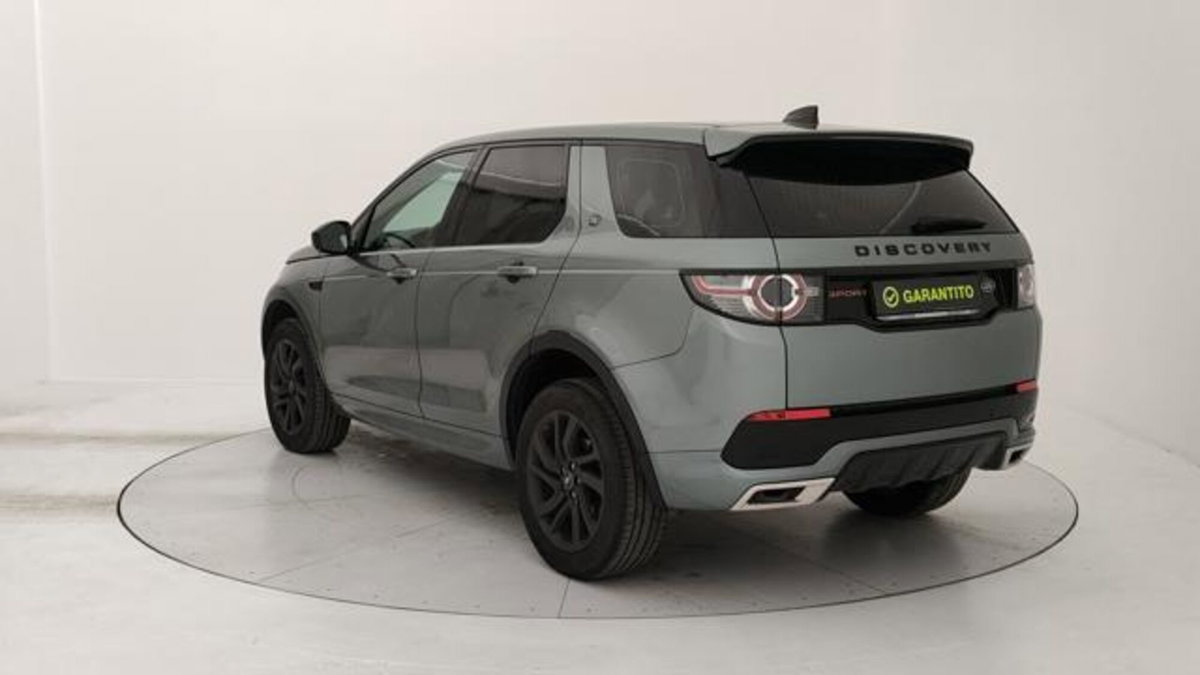 Land Rover Discovery Sport 2.0 TD4 180 CV HSE Luxury (3)