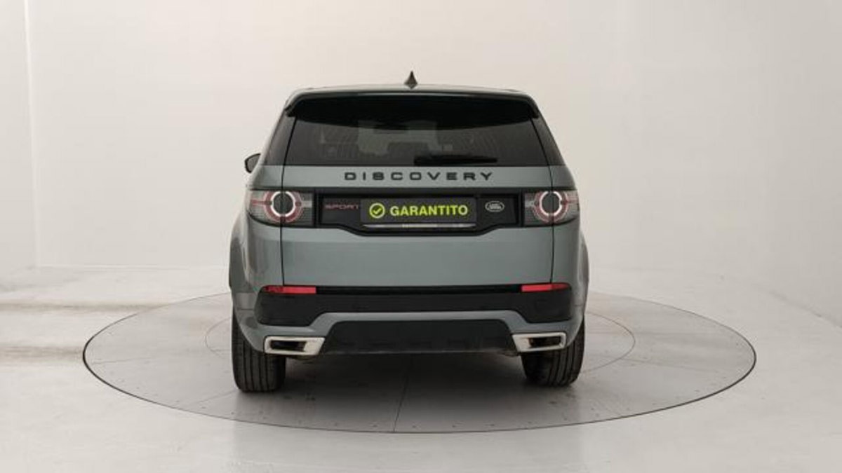 Land Rover Discovery Sport 2.0 TD4 180 CV HSE Luxury (4)