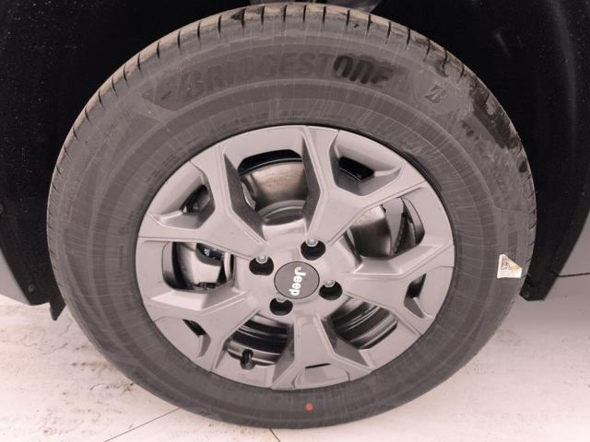Jeep Avenger 1.2 turbo e-hybrid mhev Longitude fwd 110cv edct6 (9)