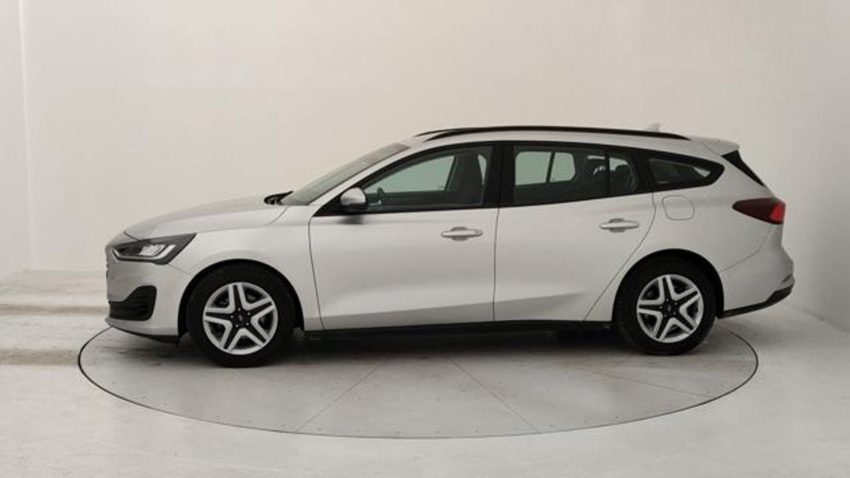 Ford Focus Station Wagon 1.5 EcoBlue 120 CV automatico SW Business (2)