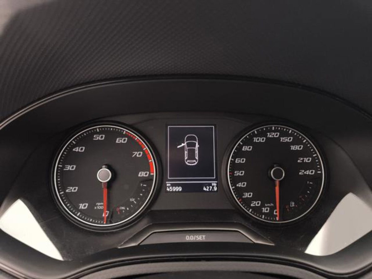 SEAT Ibiza 1.0 TGI 5 porte Reference (13)