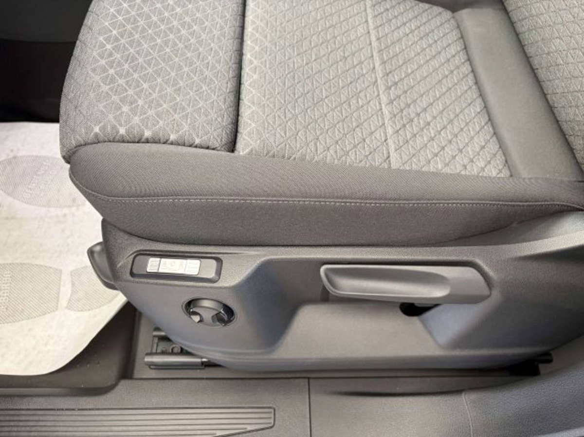 Ford Tourneo Connect 2.0 ecoblue 122cv Titanium auto (8)
