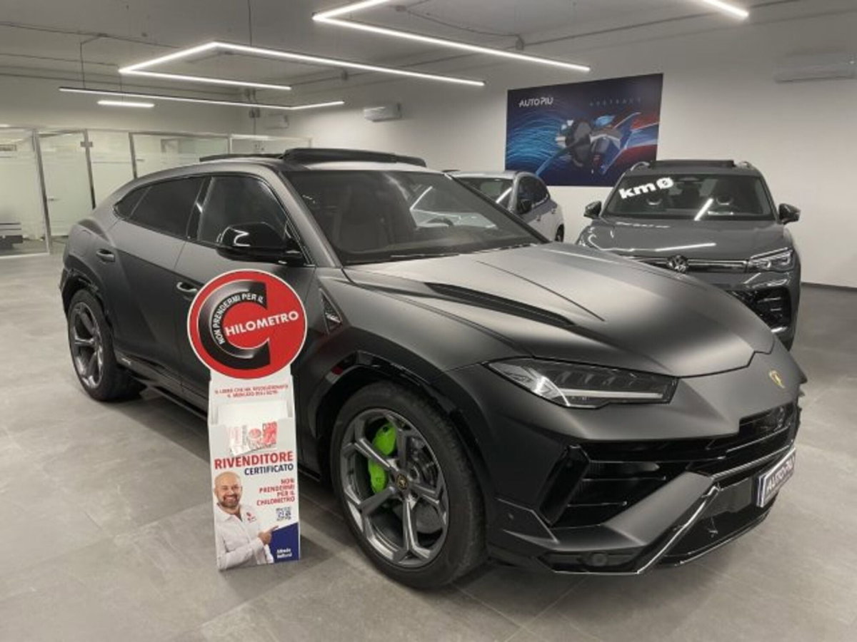 Lamborghini Urus 4.0 V8 Performante auto