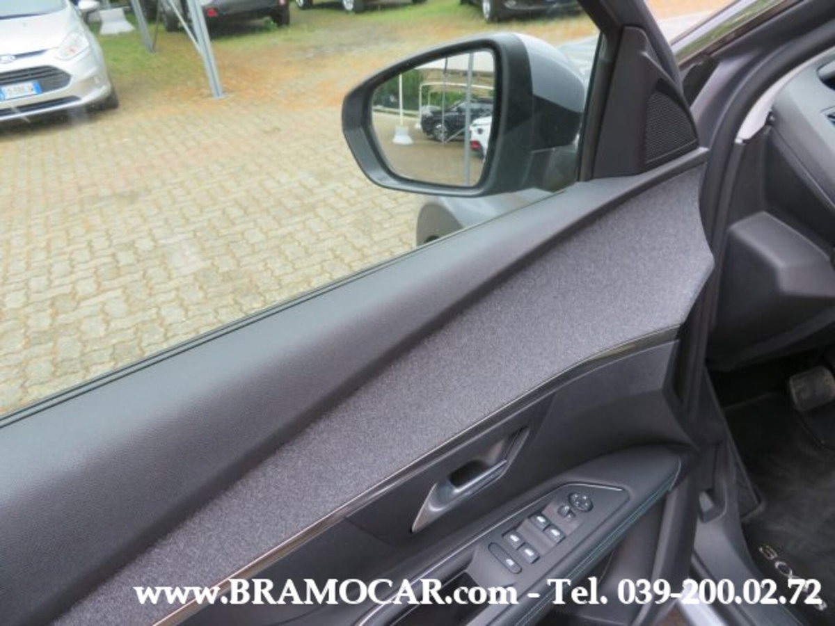 Peugeot 3008 BlueHDi 130 S&S EAT8 Allure Pack (12)