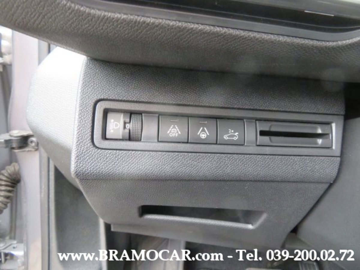 Peugeot 3008 BlueHDi 130 S&S EAT8 Allure Pack (15)
