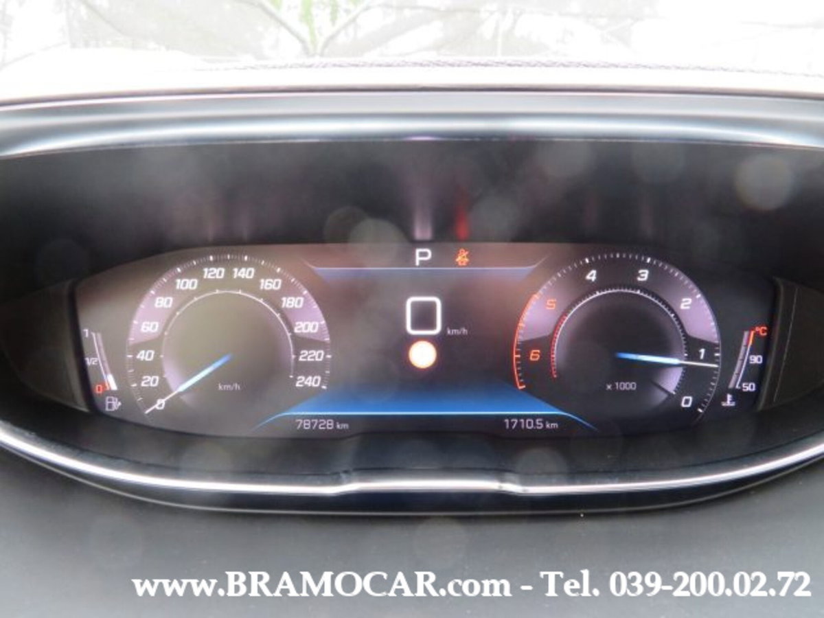 Peugeot 3008 BlueHDi 130 S&S EAT8 Allure Pack (16)