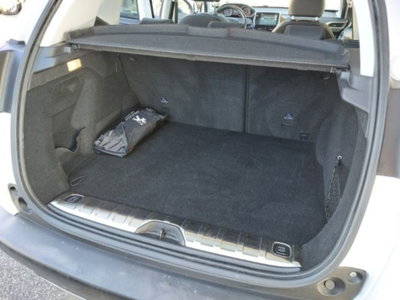 Peugeot 2008 Turbo 110 EAT6 S&S Allure (6)