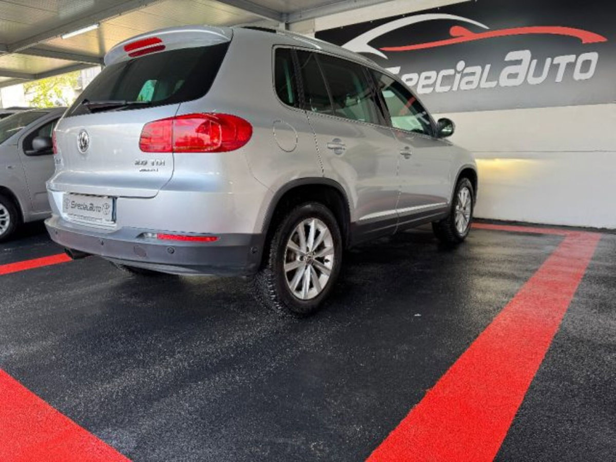 Volkswagen Tiguan 2.0 TDI 140 CV 4MOTION Track & Style (10)
