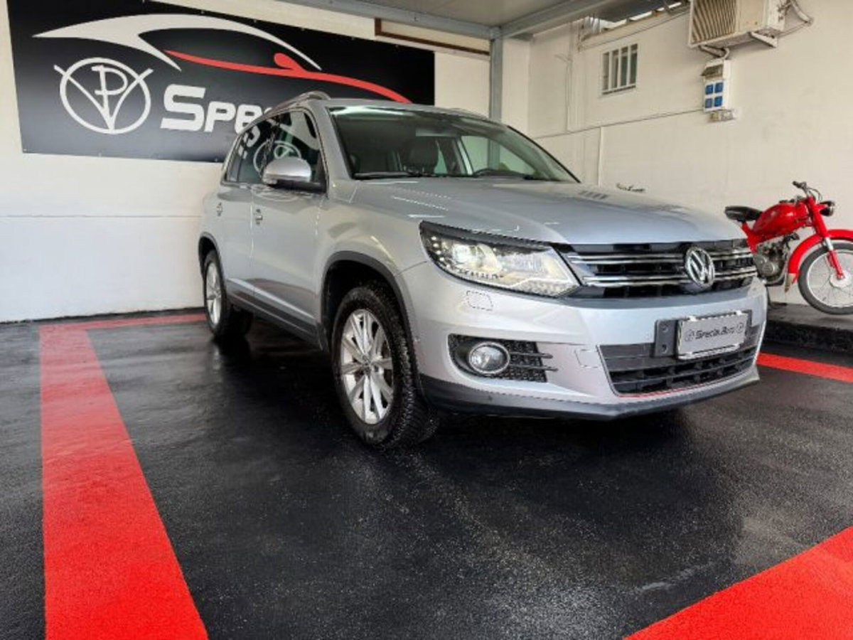 Volkswagen Tiguan 2.0 TDI 140 CV 4MOTION Track & Style (11)