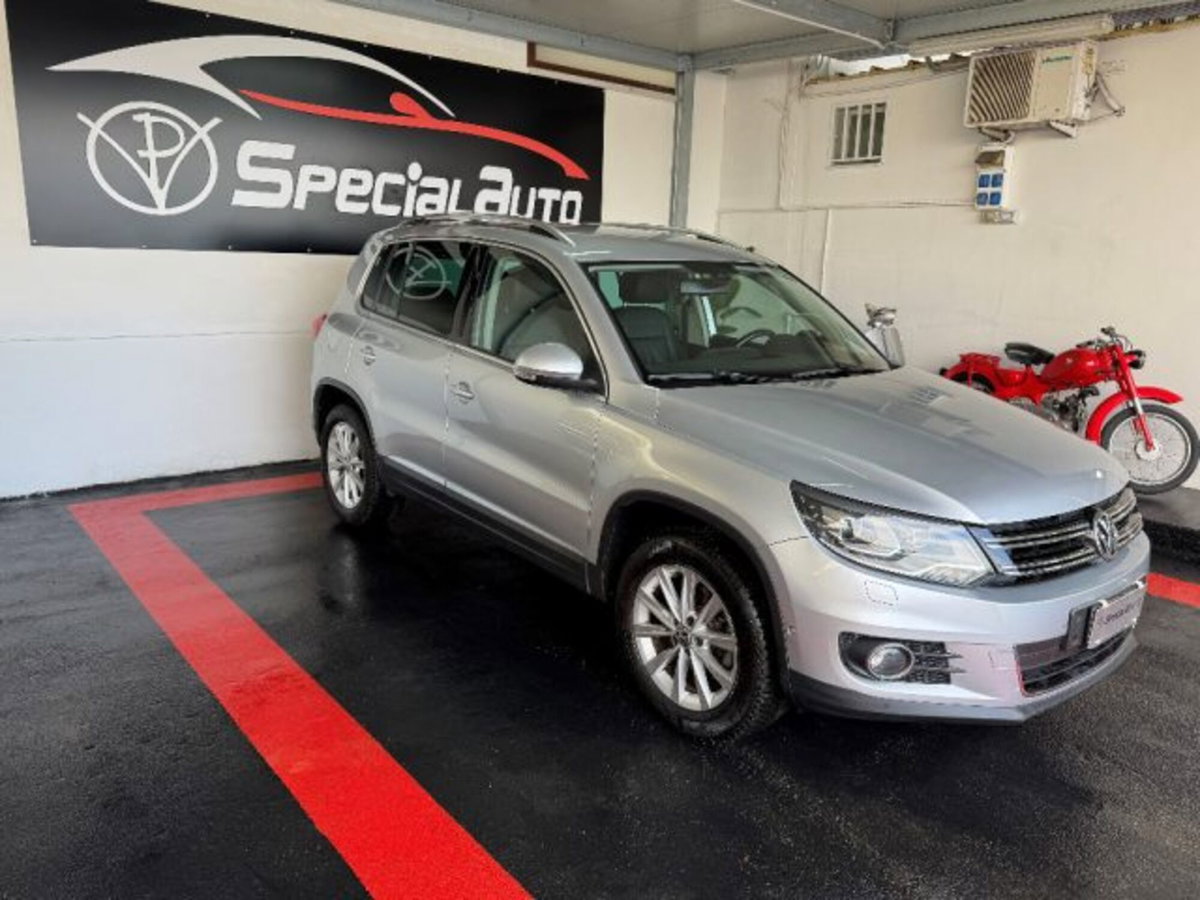 Volkswagen Tiguan 2.0 TDI 140 CV 4MOTION Track & Style (2)