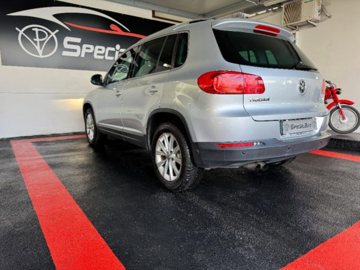 Volkswagen Tiguan 2.0 TDI 140 CV 4MOTION Track & Style (9)