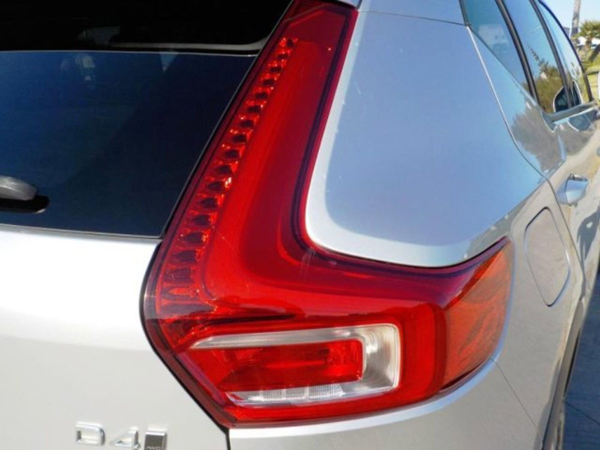 Volvo XC40 D4 AWD Geartronic (11)