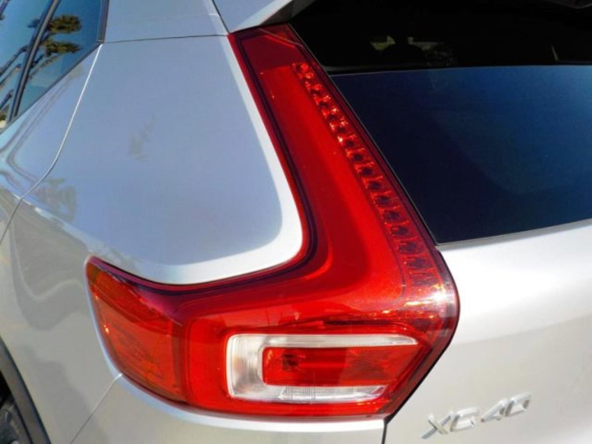 Volvo XC40 D4 AWD Geartronic (12)