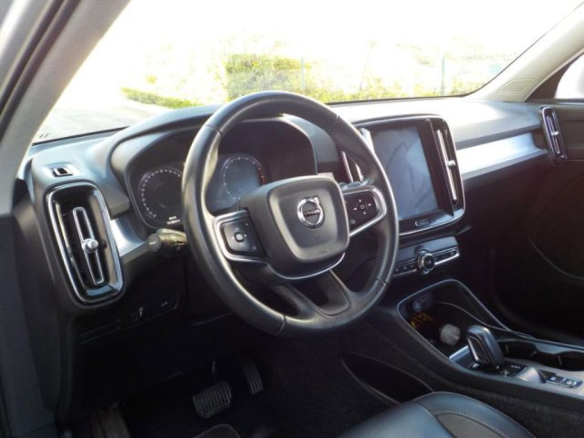 Volvo XC40 D4 AWD Geartronic (14)