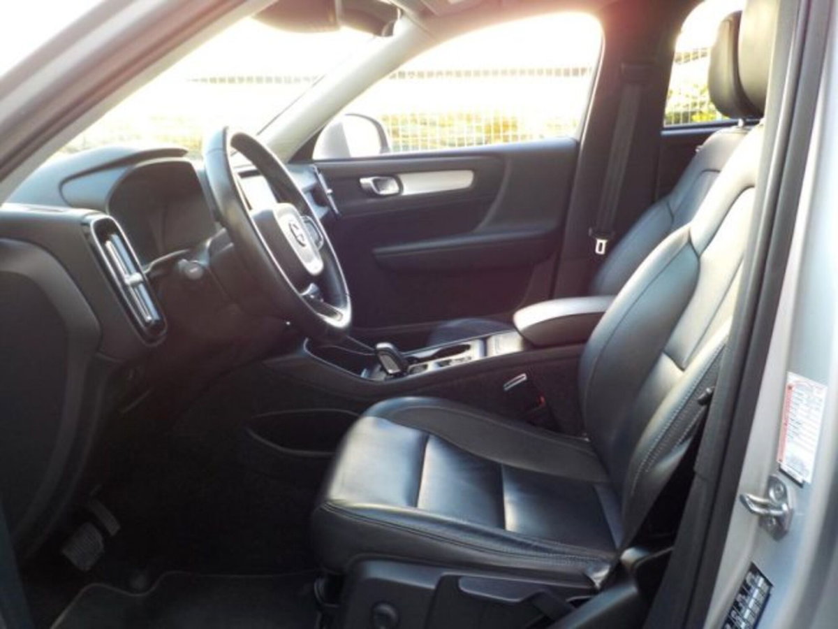 Volvo XC40 D4 AWD Geartronic (15)