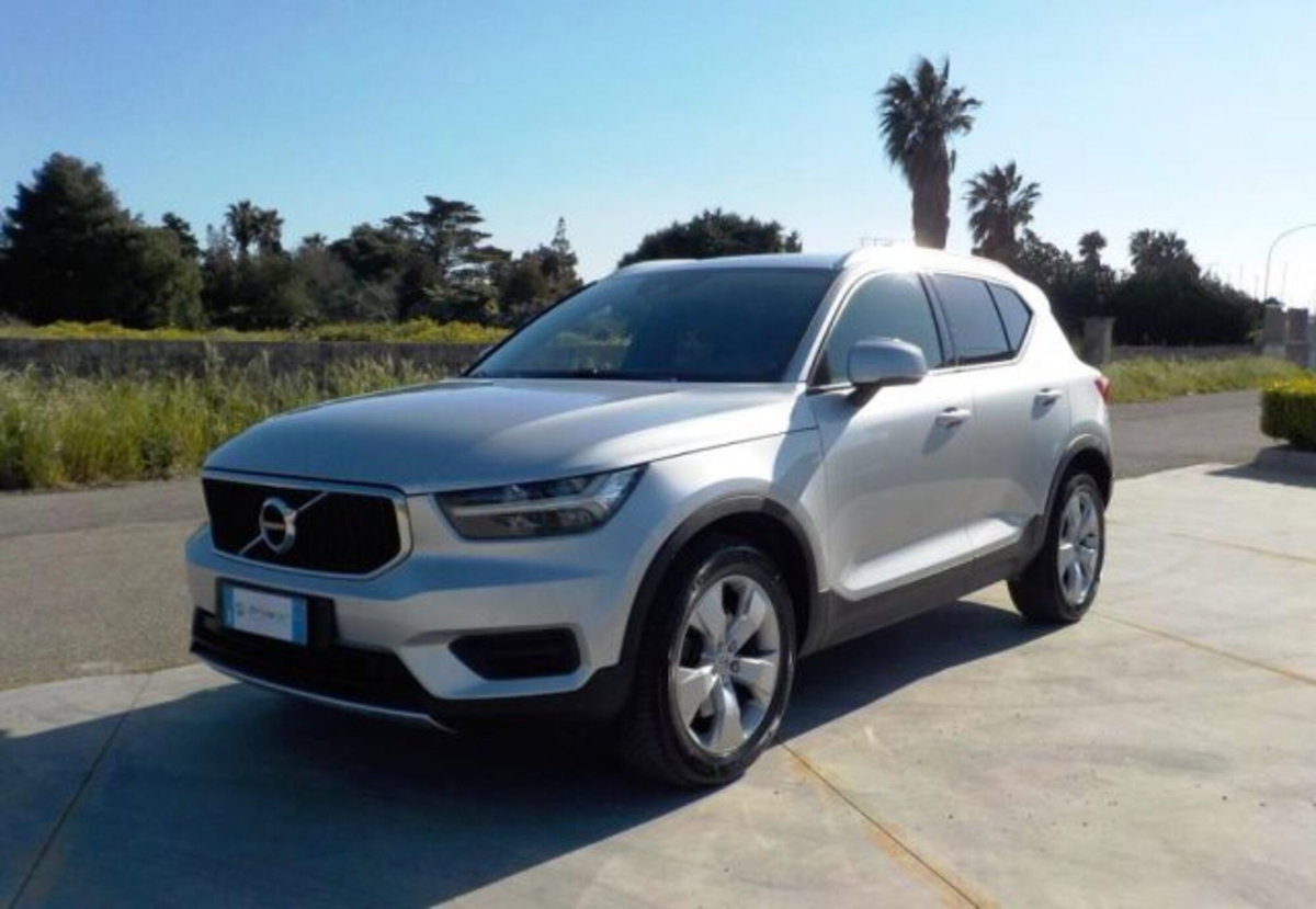 Volvo XC40 D4 AWD Geartronic (3)