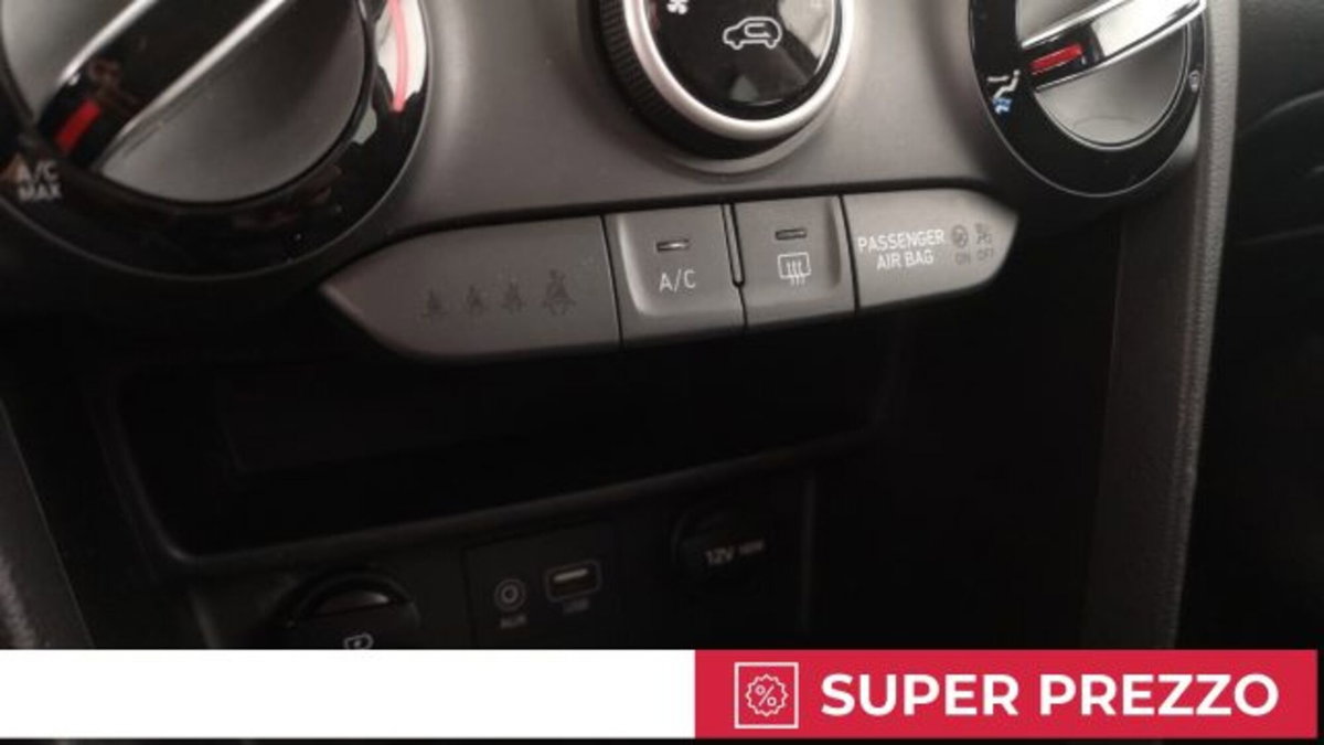 Hyundai Kona 1.6 CRDI 115 CV XTech (11)